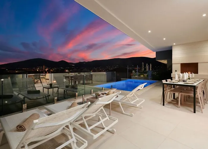 2 Villa Trogir
