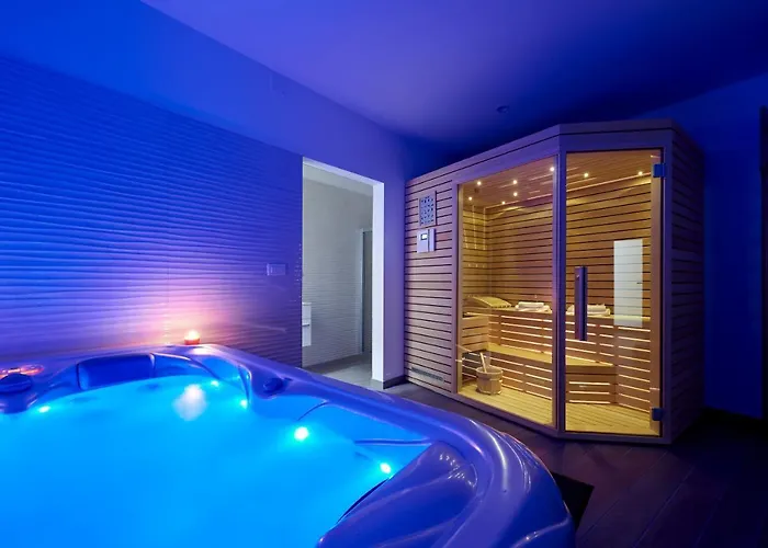 2 * Trogir