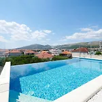 2 Villa Trogir